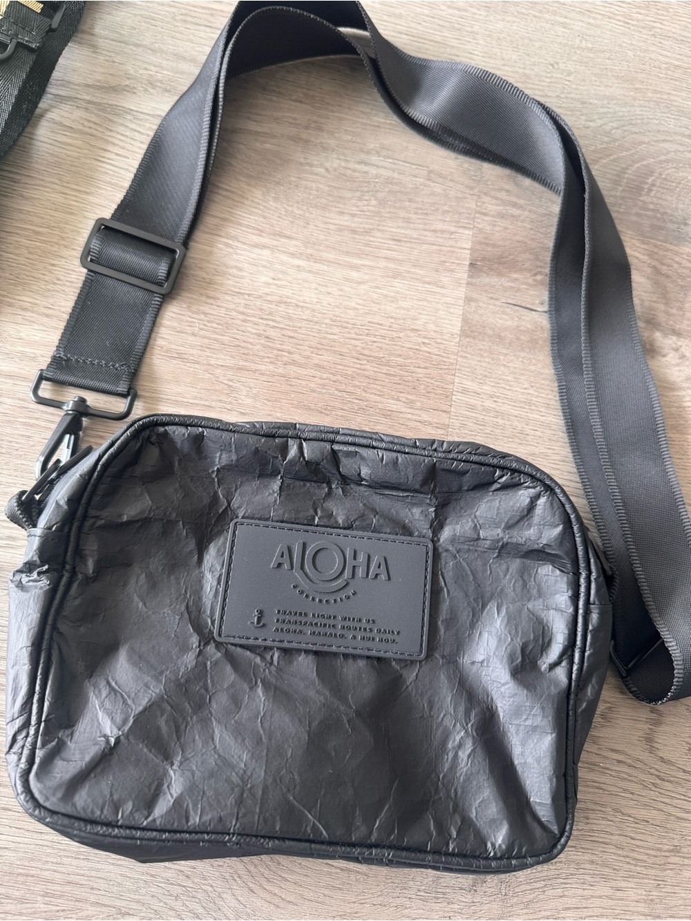 ALOHA Collection Black Le Tour Bag with Mix/Match Straps - Picture 2 of 5